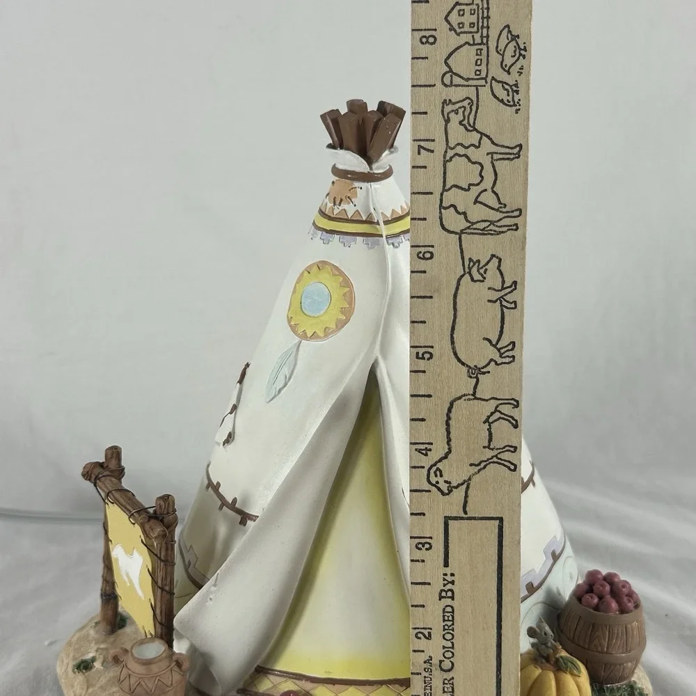 Precious Moments Hawthorne Village Full of Blessings Teepee‎ First Thanksgiving